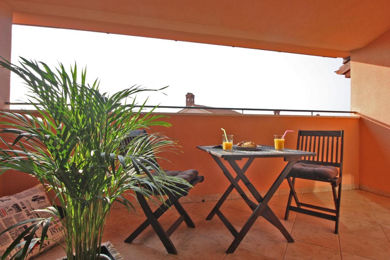 Brijunisol - 3 Apartments Top Position Near The Beautiful Beach Fažana Exterior foto