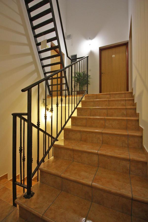 Brijunisol - 3 Apartments Top Position Near The Beautiful Beach Fažana Exterior foto